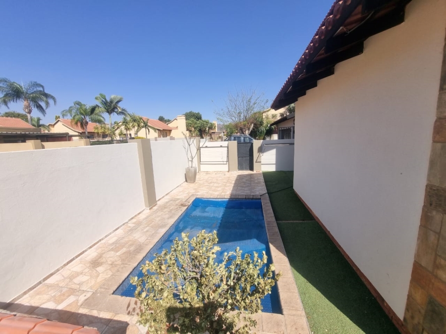 3 Bedroom Property for Sale in Waterval East North West